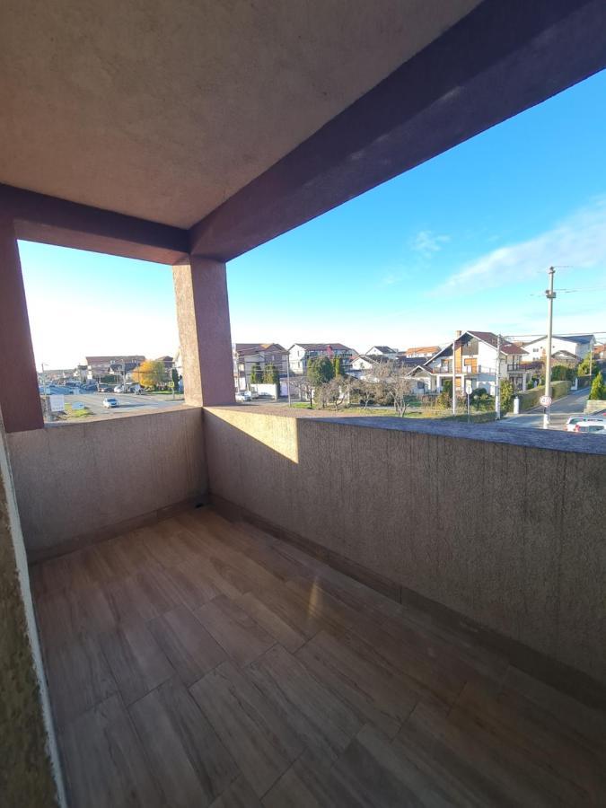 Airport Molko Apartments Surčin Kültér fotó
