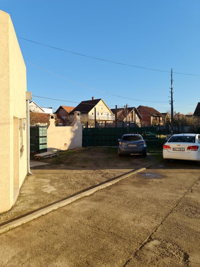 Airport Molko Apartments Surčin Kültér fotó