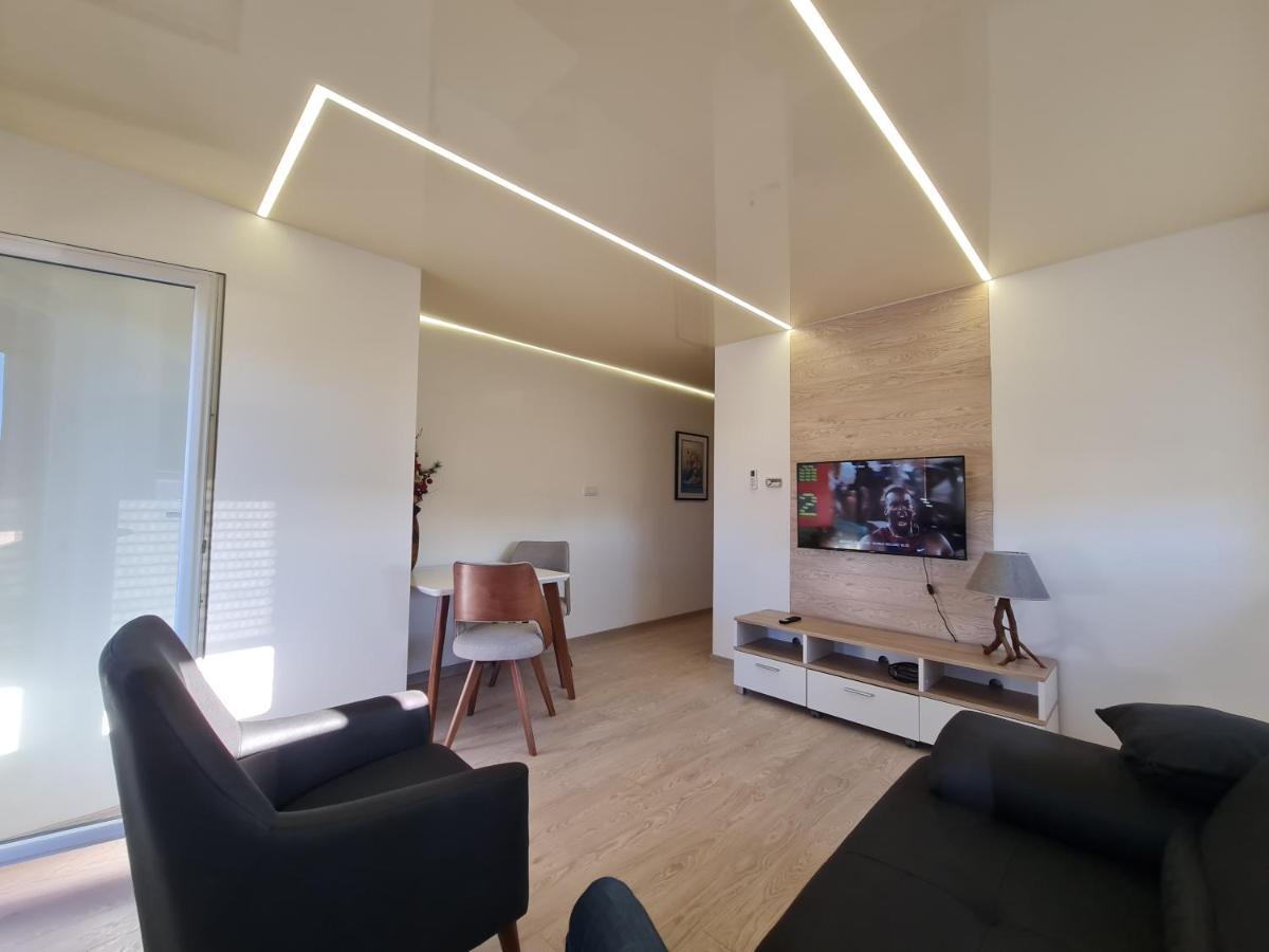 Airport Molko Apartments Surčin Kültér fotó