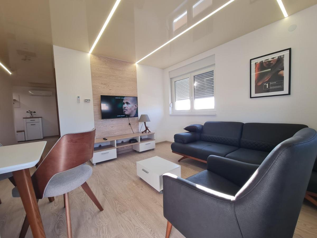 Airport Molko Apartments Surčin Kültér fotó