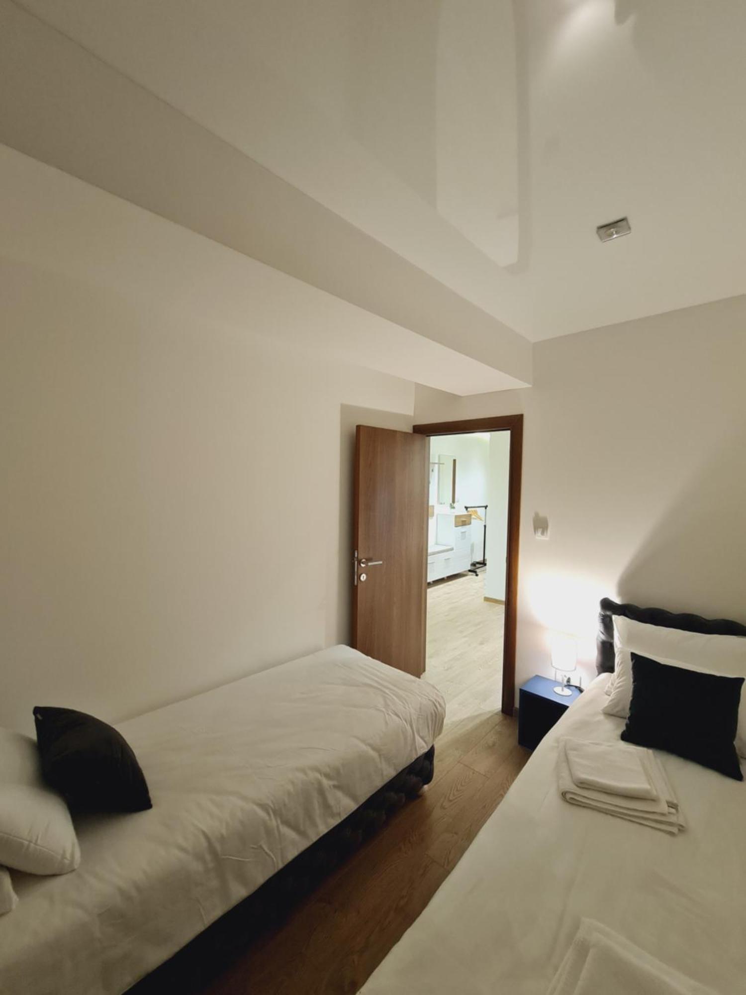 Airport Molko Apartments Surčin Kültér fotó